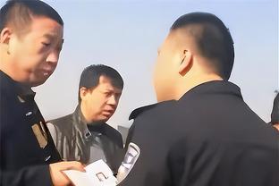 开摆？狼队球迷高唱你们是坨屎，切尔西球迷回应：我们是坨屎